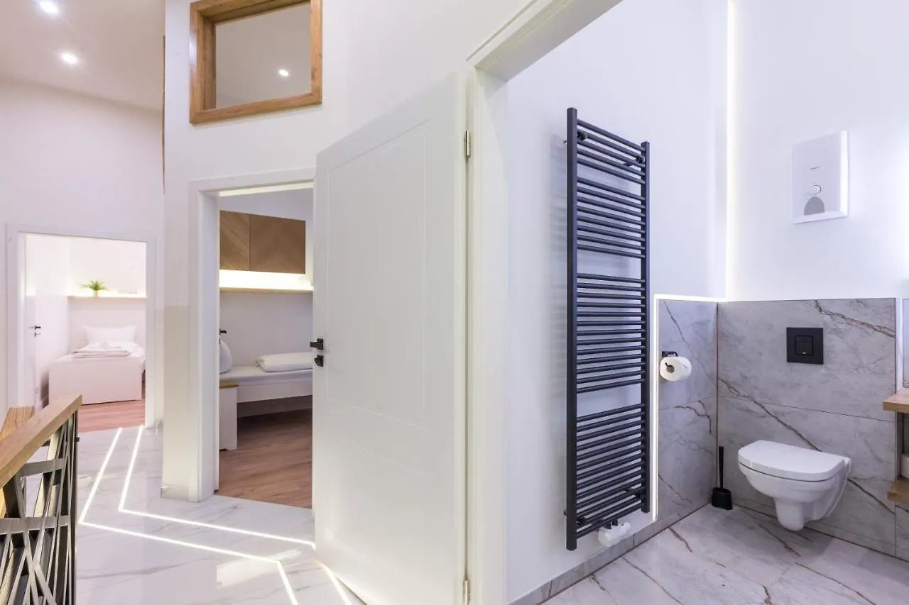 Hevals Spa & Design Apartment 柏林