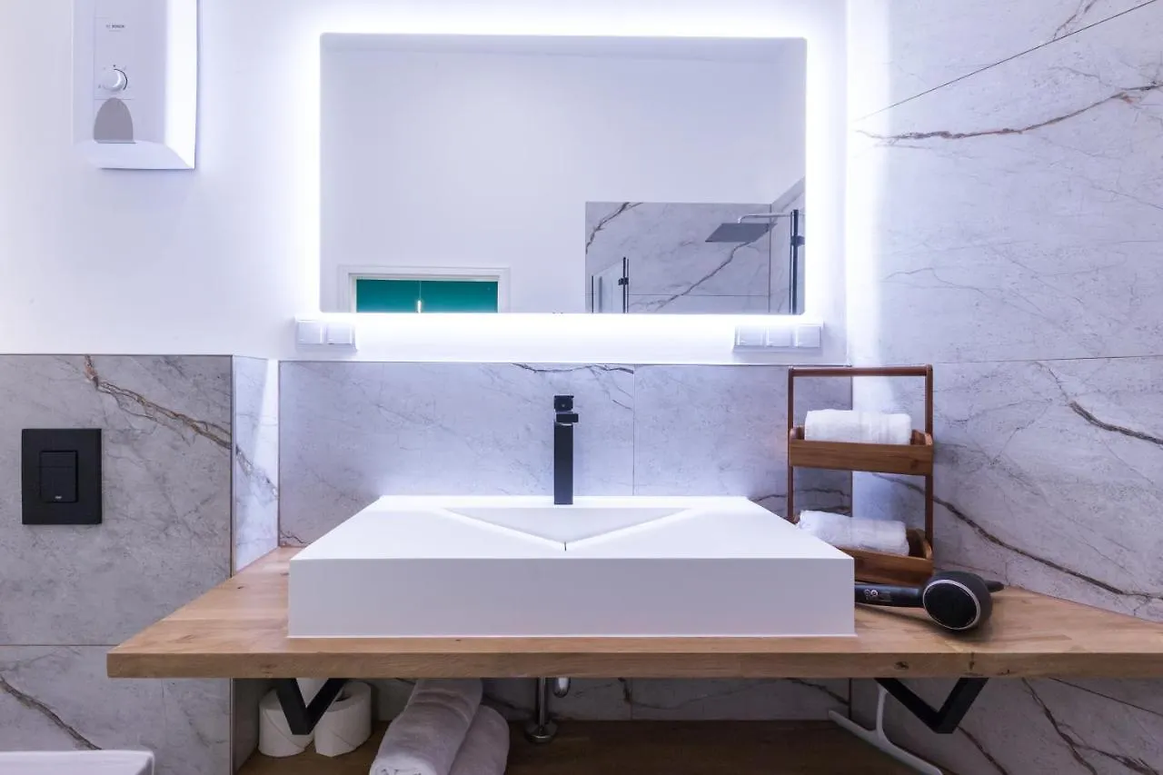 Hevals Spa & Design Apartment 柏林