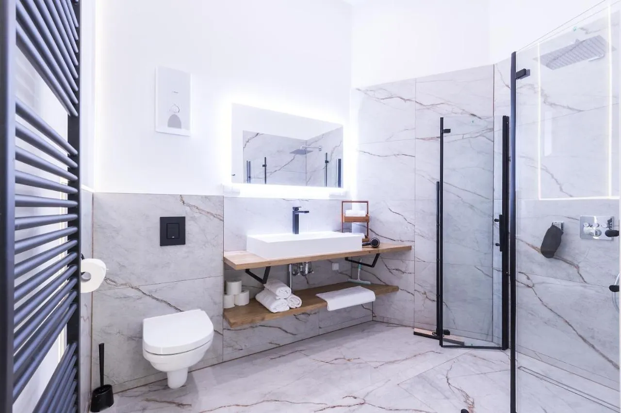 Hevals Spa & Design Apartment 柏林